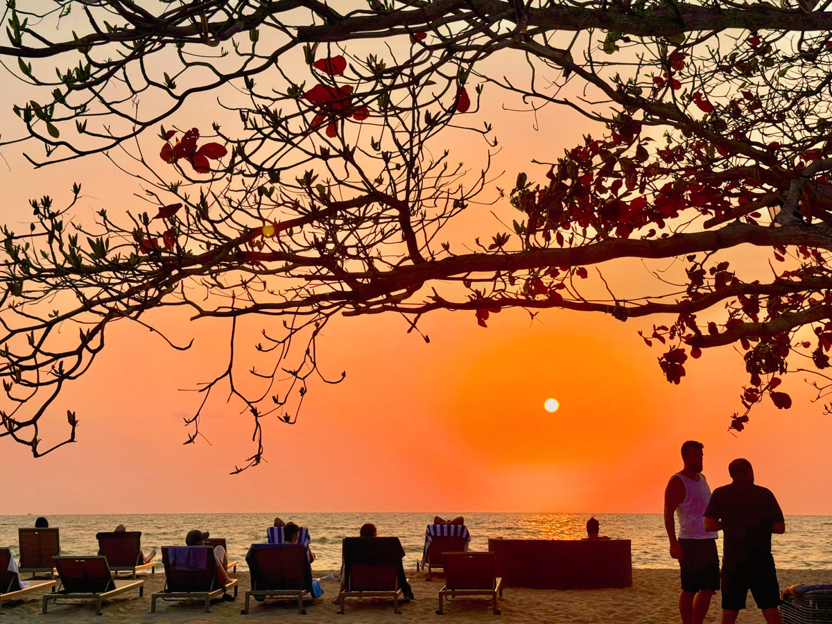 คอนโดพัทยา บางแสน ชลบุรี สัตหีบ : [ขาย/เช่า] คอนโดติดหาด The Grand Florida พัทยา  1 นอน 47 ตรม. แต่งครบ พร้อมอยู่/ลงทุนปล่อยเช่า