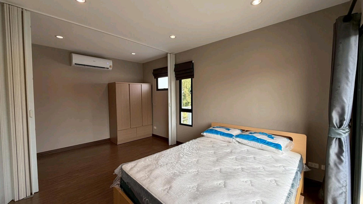 ให้เช่าบ้านปทุมธานี รังสิต ธรรมศาสตร์ : 💫 บ้านสวย บรรยากาศร่มรื่น ใกล้สโมสร ทำเลดีเข้า–ออกสะดวก เหมาะสำหรับครอบครัว 🏡💚 บ้านว่างพร้อมเข้าอยู่