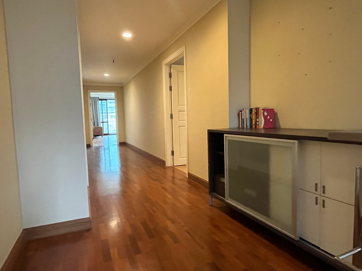 For RentCondoWitthayu, Chidlom, Langsuan, Ploenchit : ✨Condo for rent in Chidlom area at New House, 3 bedrooms, fully furnished, near Central Embassy, ​​Central Chidlom, centralwOrl, BTS Chidlom, Ploenchit, Lumpini Park, ready to move in.