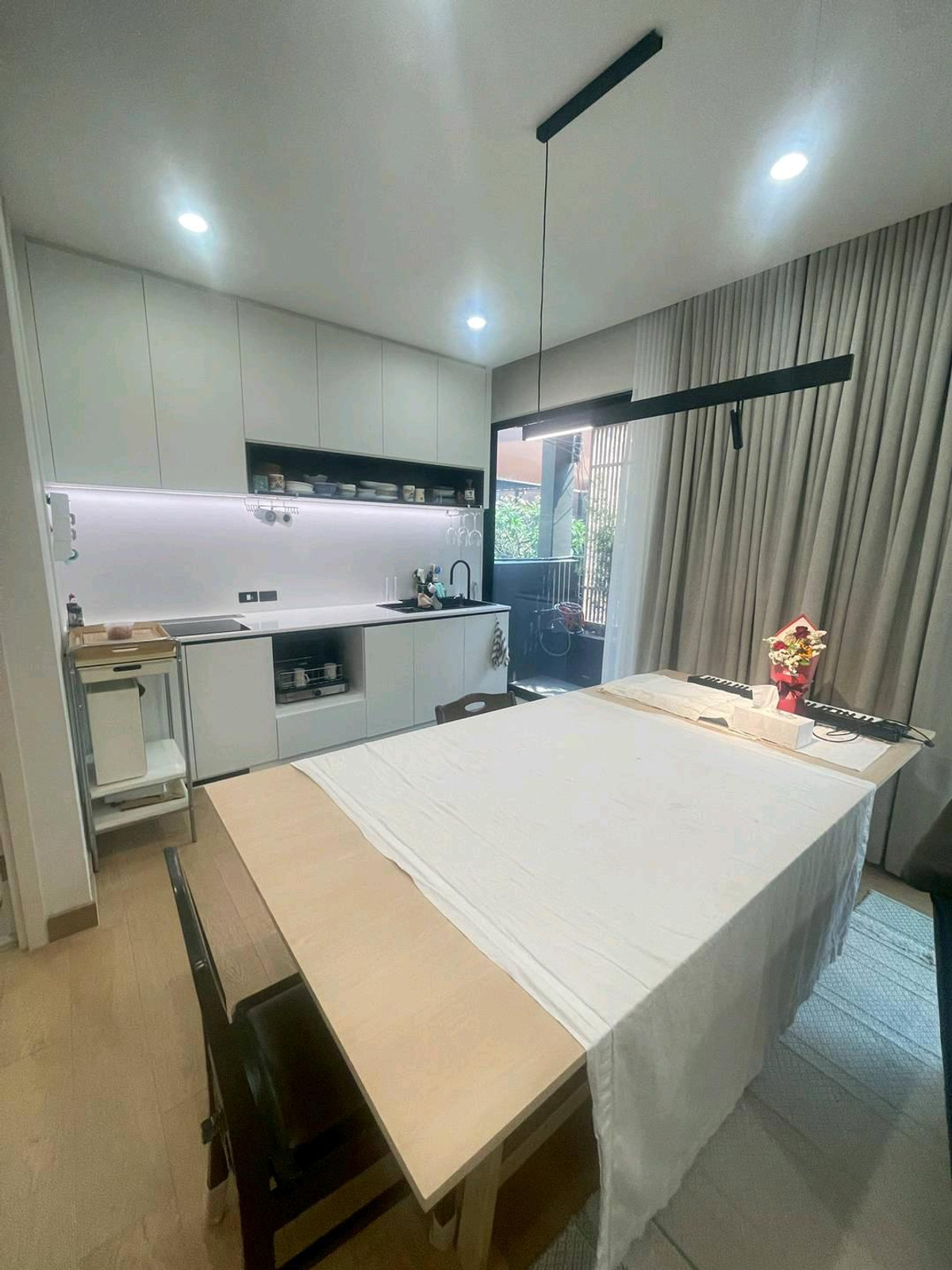 For SaleHome OfficeRathburana, Suksawat : Selling a fully furnished building on the corner.
 Nue Hype Suksawat 
Hybrid house