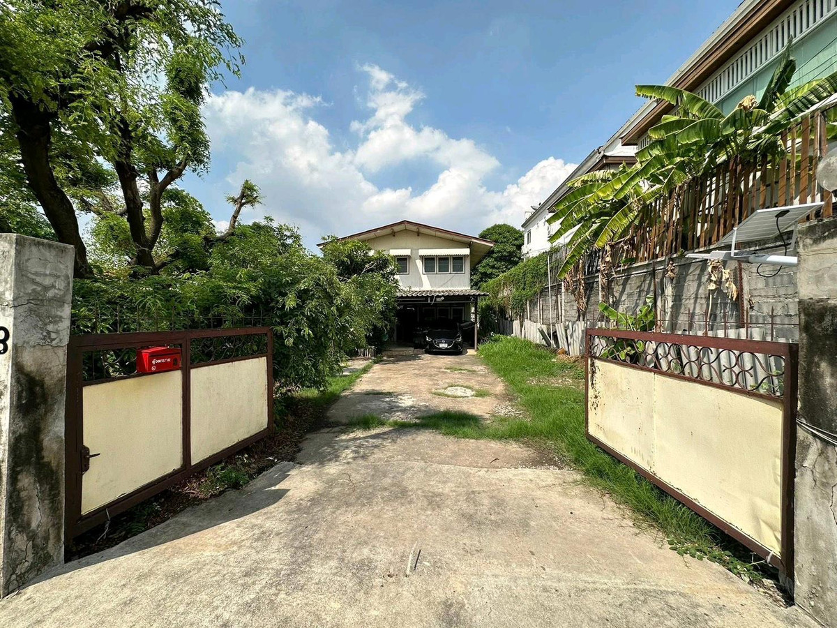 ให้เช่าที่ดินพระราม 9 เพชรบุรีตัดใหม่ RCA : ให้เช่าที่ดินพร้อมสิ่งปลูกสร้างครึ่งตึกครึ่งไม้ เหมาะสำหรับทำร้านอาหาร หรือ cafe 

เนื้อที่ 163 ตรว
ที่ตั้ง : พระราม 9 ซอย 55 