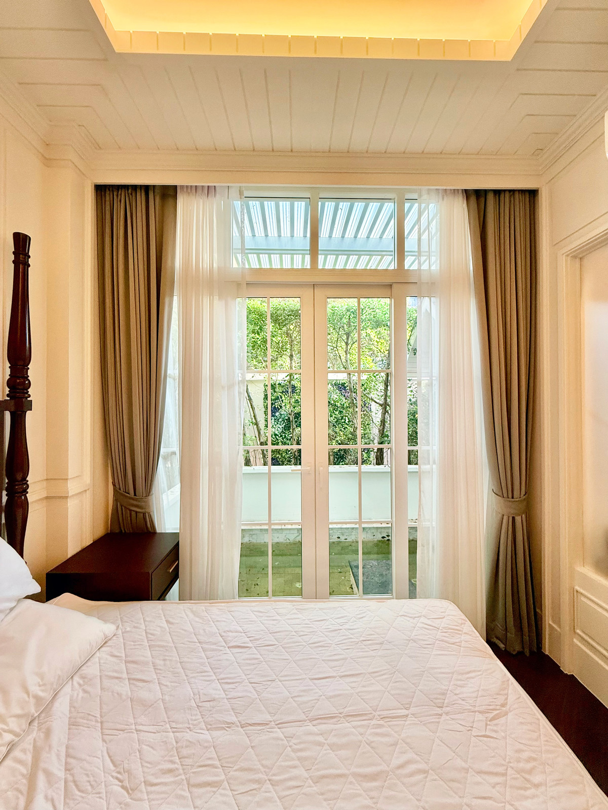 คอนโดพัทยา บางแสน ชลบุรี สัตหีบ : [ขาย/เช่า] คอนโดติดหาด The Grand Florida พัทยา  1 นอน 47 ตรม. แต่งครบ พร้อมอยู่/ลงทุนปล่อยเช่า