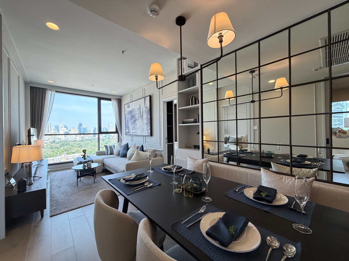 For SaleCondoKhlongtoei, Kluaynamthai : Selling the crown residences, condo on Rama 4 Road, size 2 bedrooms, receive special offers from the project.