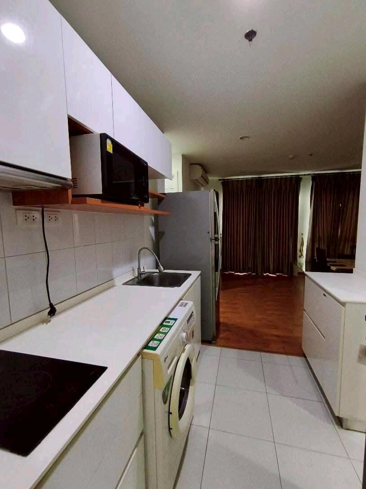For RentCondoThaphra, Talat Phlu, Wutthakat : 2 bedroom condo near BTS Bang Wa Interchange, convenient travel.