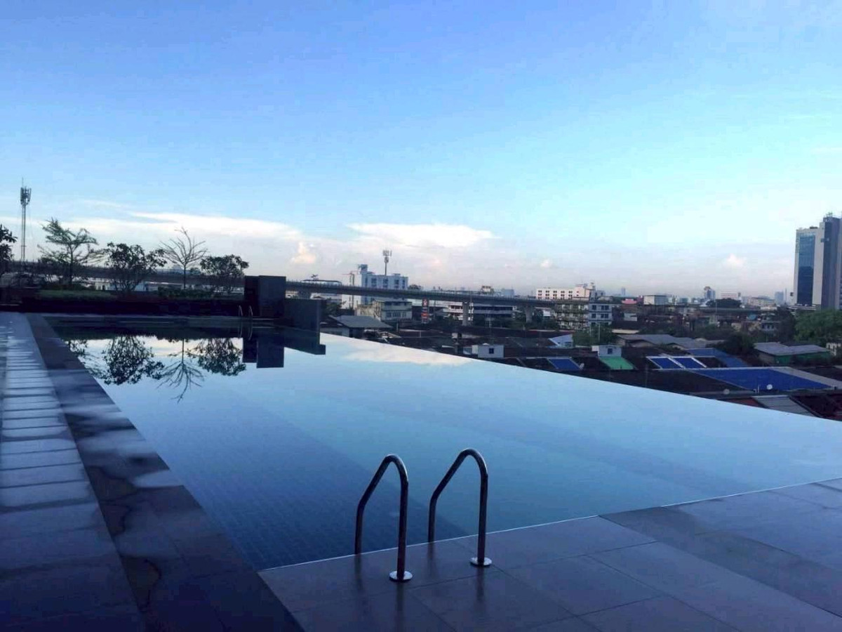 For RentCondoThaphra, Talat Phlu, Wutthakat : 2 bedroom condo near BTS Bang Wa Interchange, convenient travel.