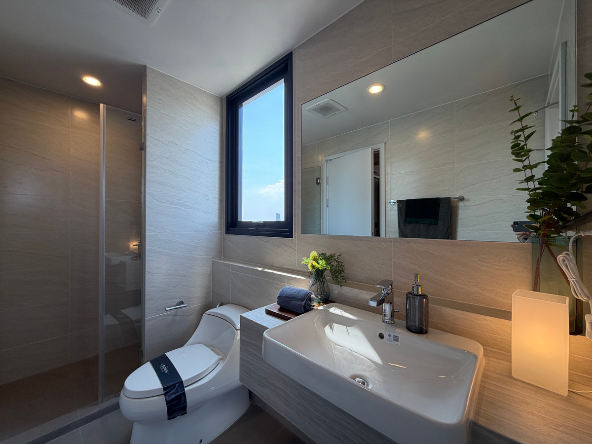 For SaleCondoKhlongtoei, Kluaynamthai : the crown residences freehold condo on Rama 4 Road with special promotions from the project