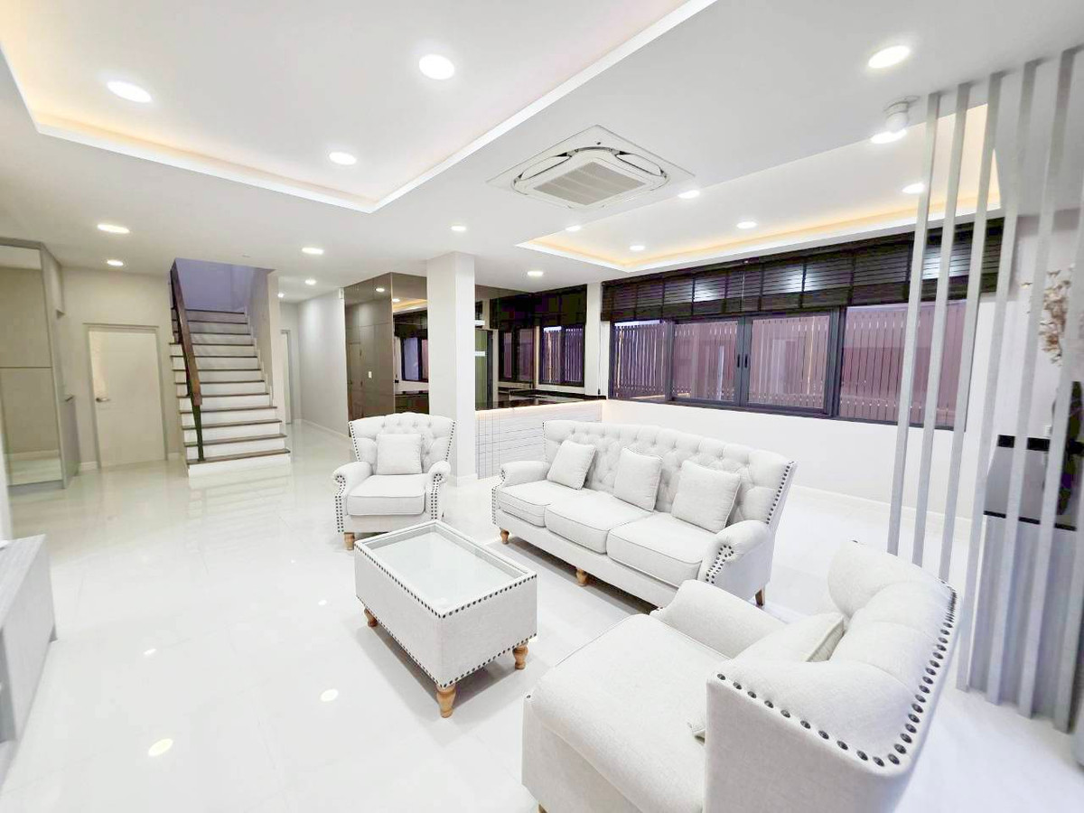 ให้เช่าบ้านบางแค เพชรเกษม : ให้เช่าบ้านเดี่ยว 2ชั้น 4ห้องนอน  4ห้องน้ำ  1ห้องทำงาน The City Sathorn - Kallapaphruek (เดอะ ซิตี้ สาทร – กัลปพฤกษ์)