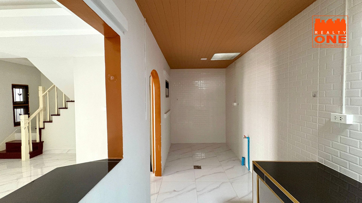 For SaleTownhomePathum Thani,Rangsit, Thammasat : Townhouse for Sale: Pruksa B Klong 3 – Pristine Condition (90%)