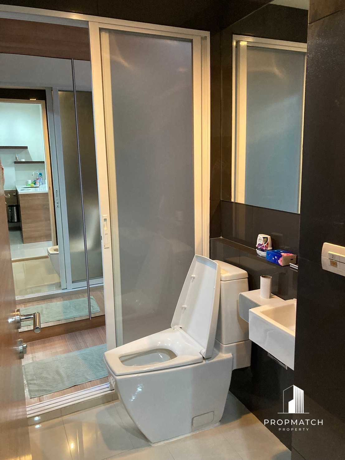 For RentCondoSapankwai,Jatujak : 🔥Rhythm phahon ari 45 Sqm 1B1B🔥22,000⚡️If interested, contact Putter 0928895628 Line : plustor_ss ⚡️