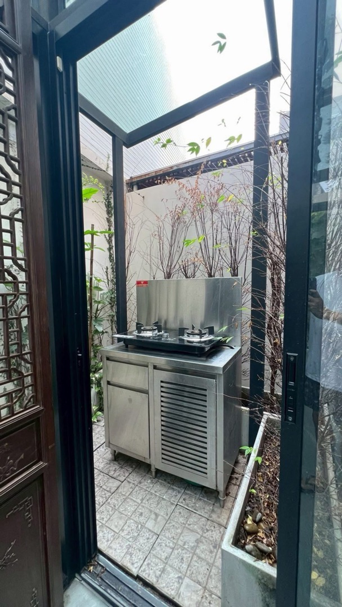 ขายทาวน์โฮมลาดพร้าว101 แฮปปี้แลนด์ : ขายทาวน์โฮมหรู THER LADPRAO 93 ลาดพร้าว 93 บ้านเพดานสูง Double Volume 5.8 เมตร 4 ห้องนอน พื้นที่ 246.62 ตร.ม ใกล้ CDC และ The Mall บางกะปิ