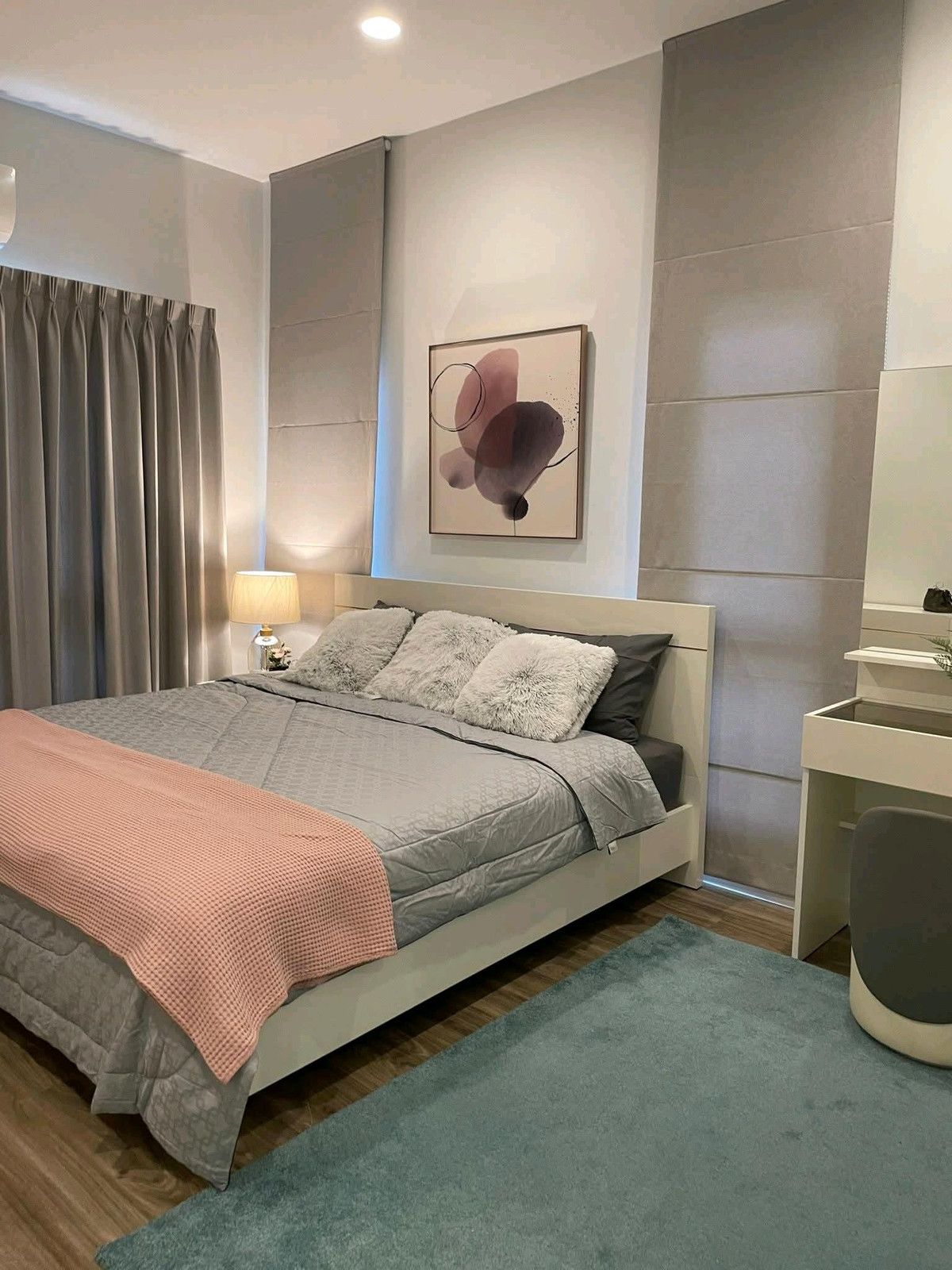 For RentHousePattanakan, Srinakarin : 🍃💫 Luxurious house in a potential location Next to an international school, ready to move in, suitable for families 👨‍👩‍👧‍👦✨