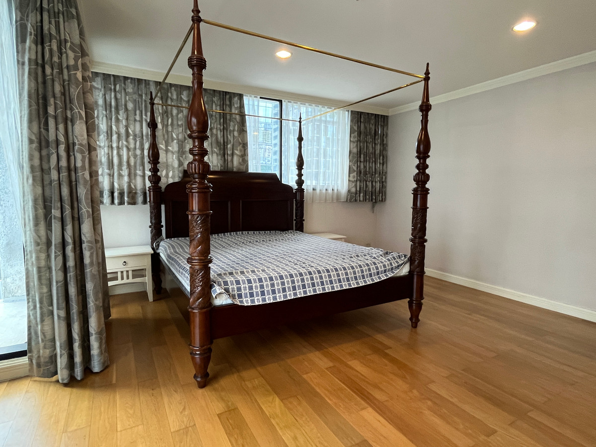 For RentCondoWitthayu, Chidlom, Langsuan, Ploenchit : ✨Condo for rent in Chidlom area at New House, 3 bedrooms, fully furnished, near Central Embassy, ​​Central Chidlom, centralwOrl, BTS Chidlom, Ploenchit, Lumpini Park, ready to move in.