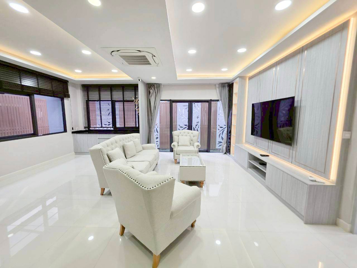 ให้เช่าบ้านบางแค เพชรเกษม : ให้เช่าบ้านเดี่ยว 2ชั้น 4ห้องนอน  4ห้องน้ำ  1ห้องทำงาน The City Sathorn - Kallapaphruek (เดอะ ซิตี้ สาทร – กัลปพฤกษ์)