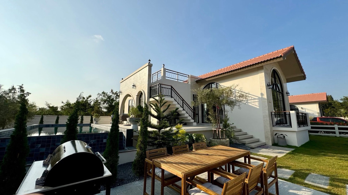 ขายบ้านปากช่อง เขาใหญ่ : ขายบ้านพักตากอากาศ เขาใหญ่ พูลวิลล่าส่วนตัว วิวภูเขา ไม่มีค่าส่วนกลาง ใกล้ Toscana Valley ปากช่อง นครราชสีมา