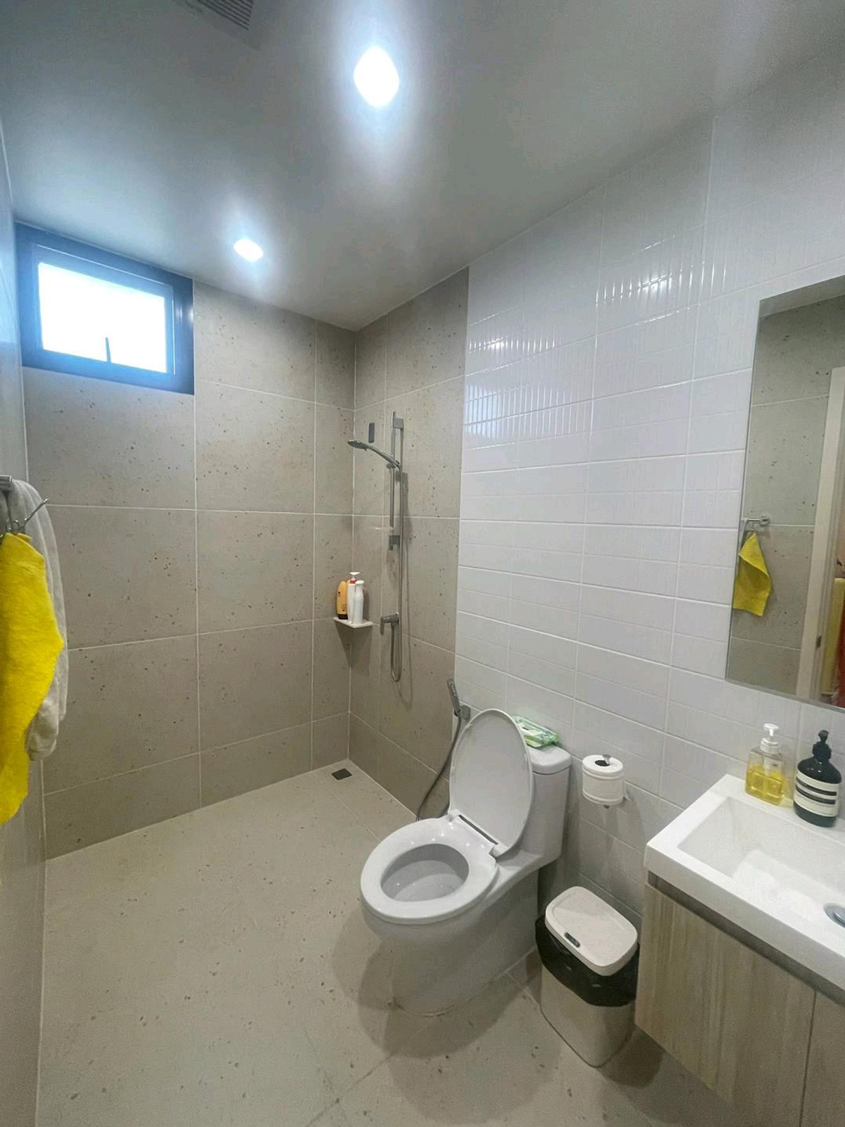 For SaleHome OfficeRathburana, Suksawat : Selling a fully furnished building on the corner.
 Nue Hype Suksawat 
Hybrid house