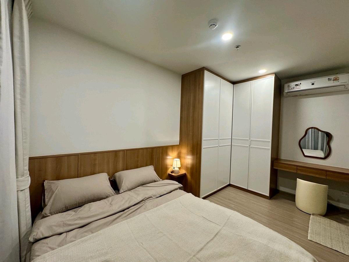 For RentCondoKhlongtoei, Kluaynamthai : ✨ 2 bedroom condo near BTS, ready to move in, small bedroom can be turned into a work room, meeting the needs of the WFH line ✨