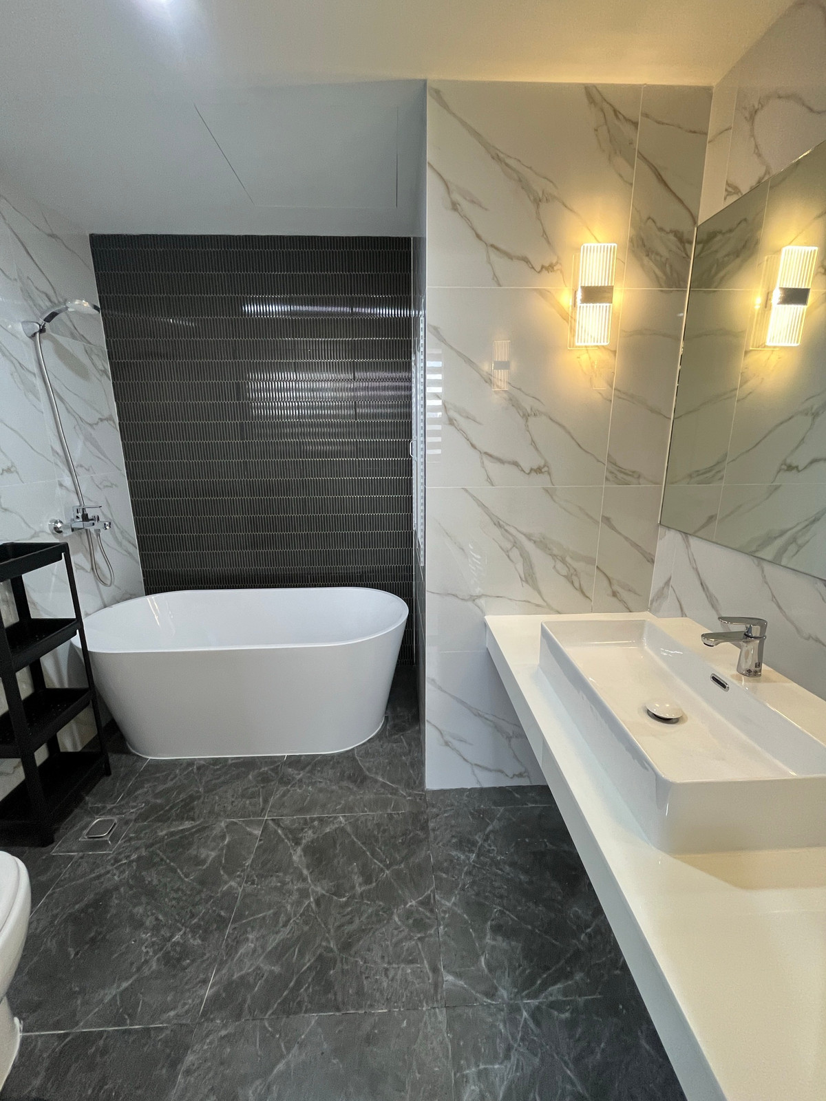 For RentCondoSukhumvit, Asoke, Thonglor : Tai Ping Towers / 2 Bedrooms (FOR RENT), Tai Ping Towers / 2 Bedrooms (FOR RENT) VL017