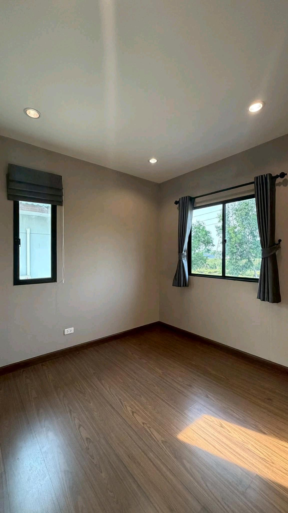 ให้เช่าบ้านปทุมธานี รังสิต ธรรมศาสตร์ : 💫 บ้านสวย บรรยากาศร่มรื่น ใกล้สโมสร ทำเลดีเข้า–ออกสะดวก เหมาะสำหรับครอบครัว 🏡💚 บ้านว่างพร้อมเข้าอยู่