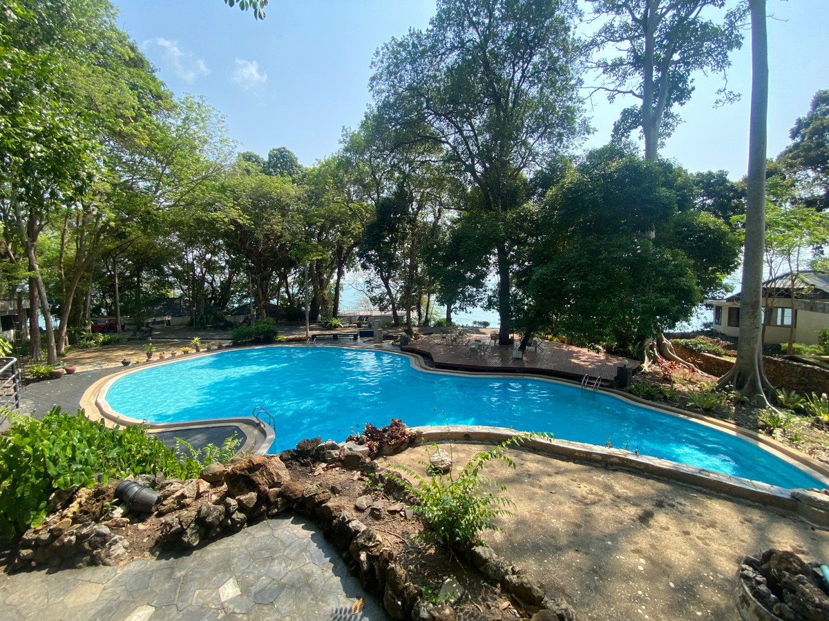 HouseRayong : Sale or rent 2 storey resort house, Hinsuay Namsai, Rayong 