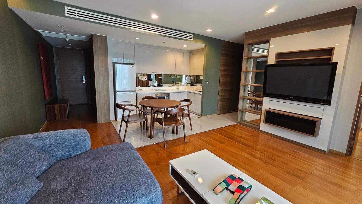 ให้เช่าคอนโดสาทร นราธิวาส : The Address Sathorn 2bed 55K call 0886166564