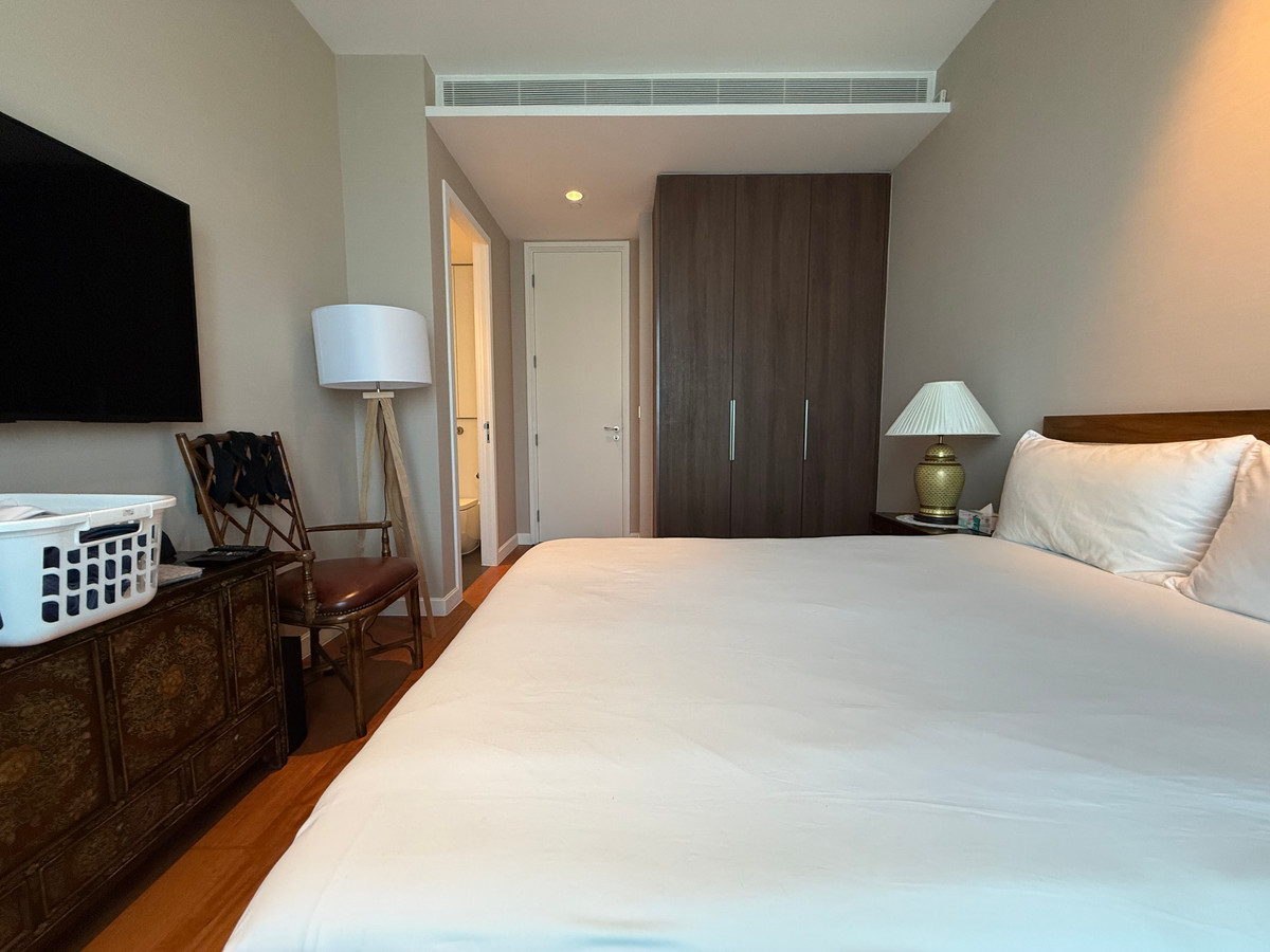 For RentCondoWitthayu, Chidlom, Langsuan, Ploenchit : 🏠✨ 185 Rajadamri | 3-Bedroom Condo for Rent (HBH-ST-196)