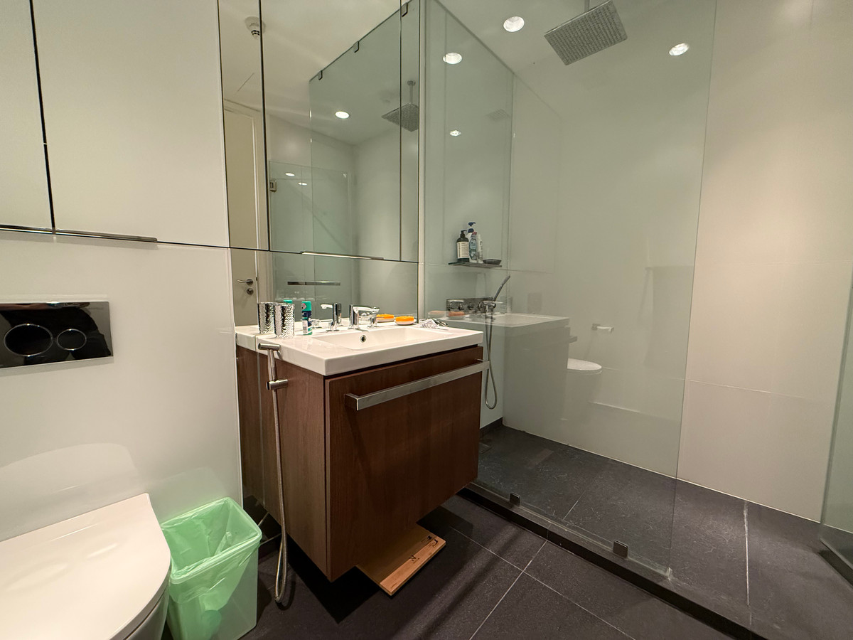 For RentCondoWitthayu, Chidlom, Langsuan, Ploenchit : 🏠✨ 185 Rajadamri | 3-Bedroom Condo for Rent (HBH-ST-196)