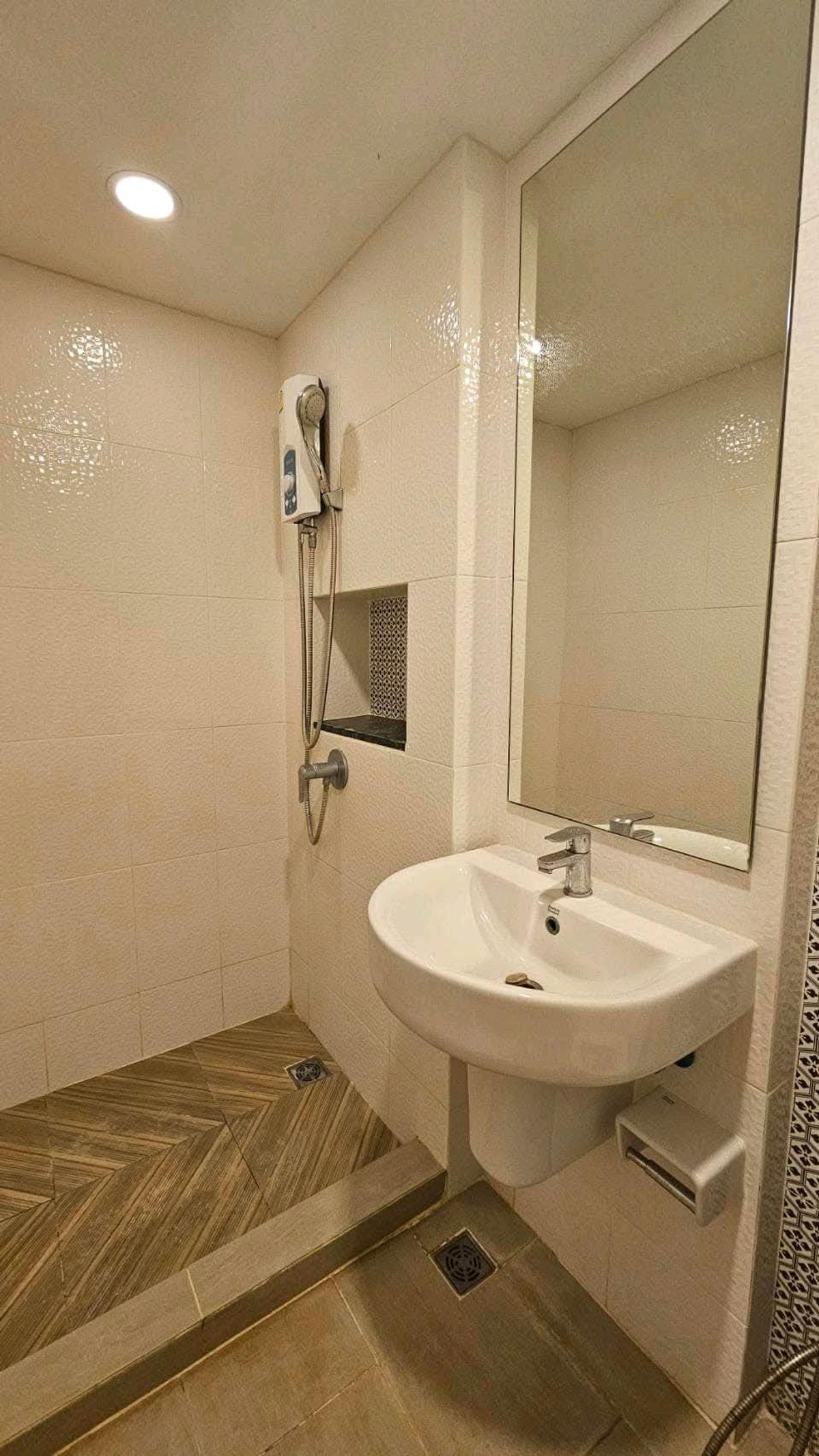 ให้เช่าคอนโดนวมินทร์ รามอินทรา : ให้เช่าคอนโด The Cube Station รามอินทรา 109 ห้องสวย พร้อมเครื่องใช้ไฟฟ้าเฟอร์นิเจอร์ครบ