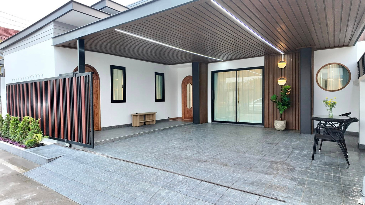 For SaleHousePattaya, Bangsaen, Chonburi : Detached House Phop Suk 2 / 3 Bedrooms (FOR SALE) BEWN087