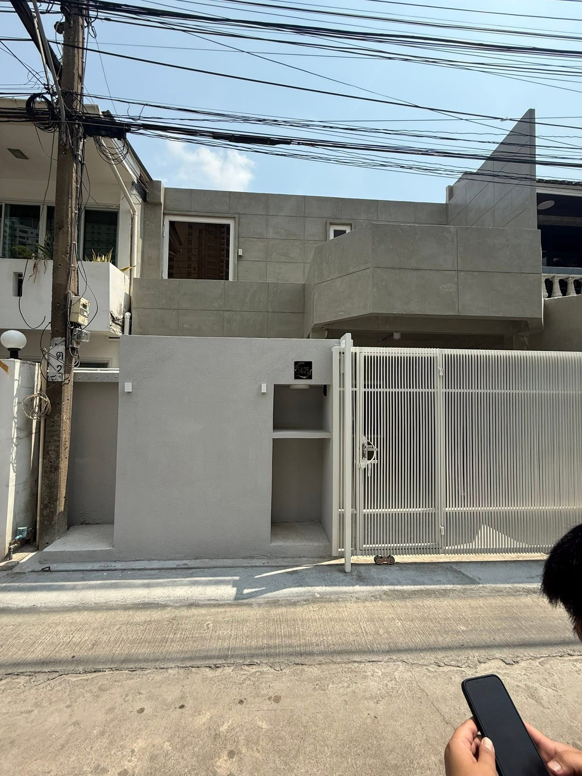 ให้เช่าทาวน์โฮมสุขุมวิท อโศก ทองหล่อ : ให้เช่าทาวน์โฮมรีโนเวทใหม่ สุขุมวิท 26 ใกล้รถไฟฟ้า BTS พร้อมพงษ์ เดินเพียง 10 นาที