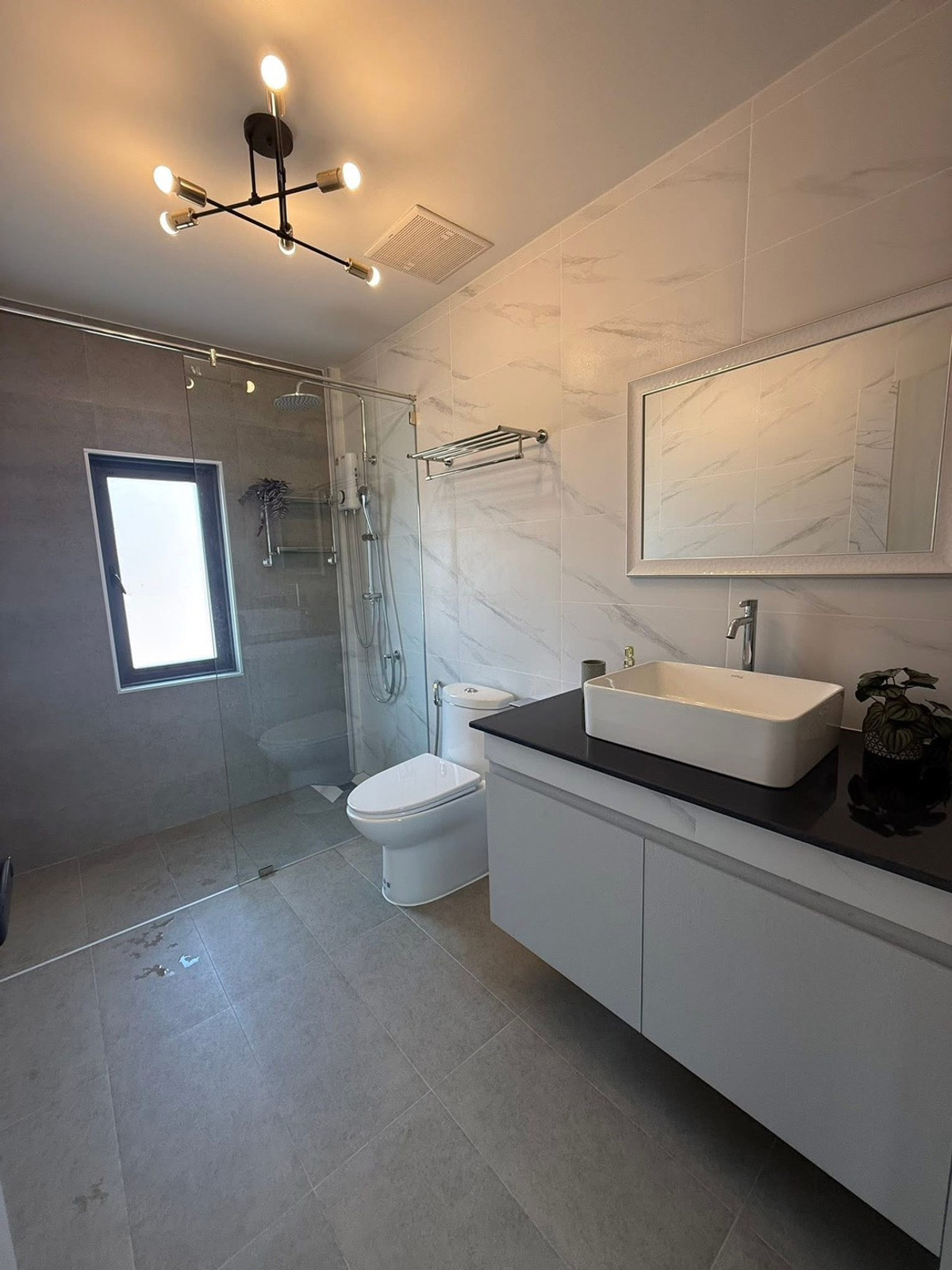 ให้เช่าบ้านพัทยา บางแสน ชลบุรี สัตหีบ : ที ดับบลิว การ์เดนท์ ฮิล / 4 ห้องนอน (เช่า), T.W. Garden Hill / 4 Bedrooms (FOR RENT) AM072