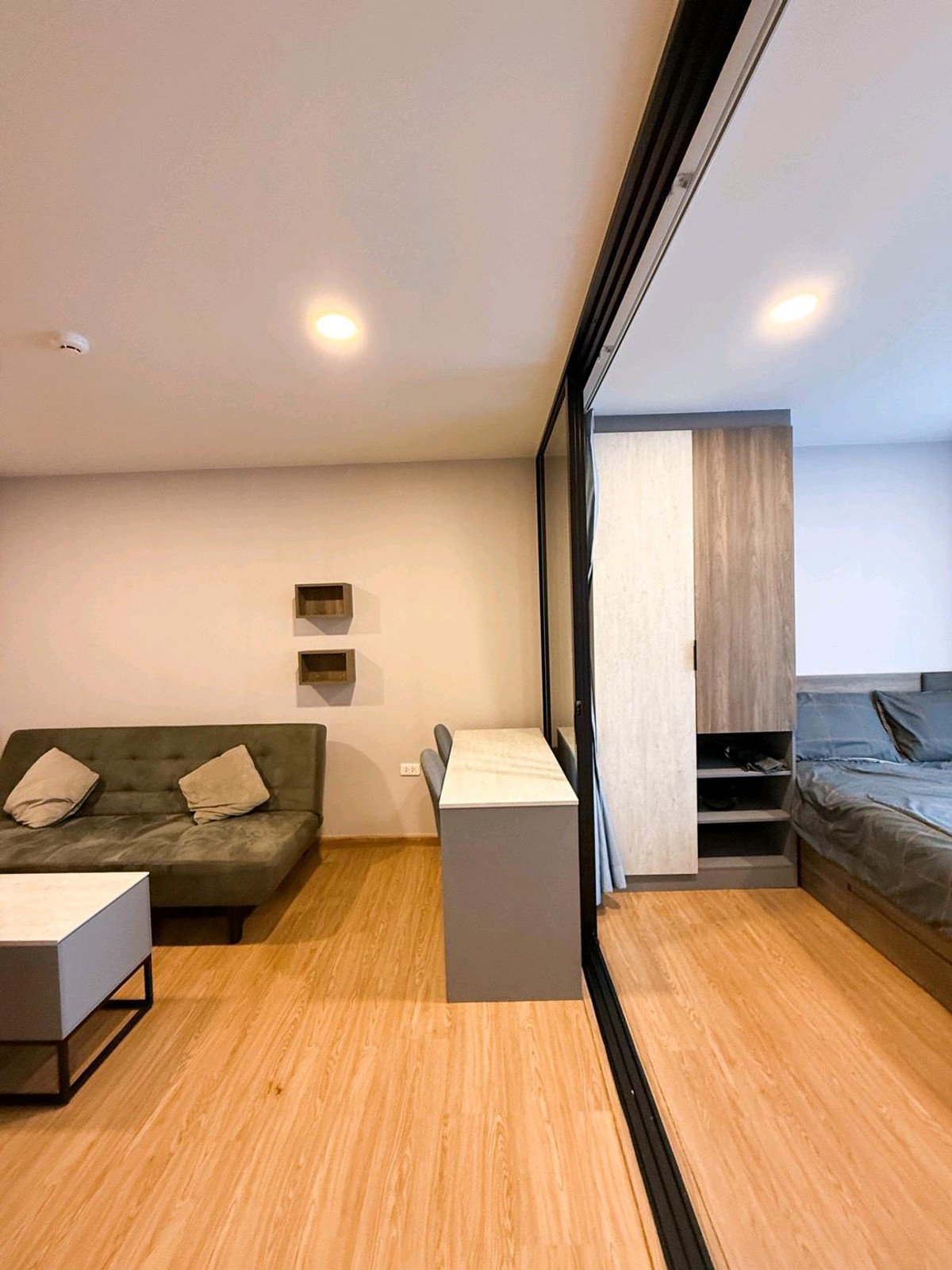 For RentCondoSamut Prakan,Samrong : Condo for rent: The Cube Loft Srinakarin - Theparak, beautiful room with electrical appliances, complete furniture.