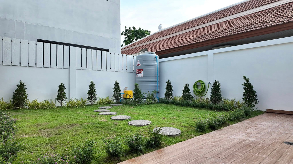 For SaleHousePattaya, Bangsaen, Chonburi : Detached House Phop Suk 2 / 3 Bedrooms (FOR SALE) BEWN087