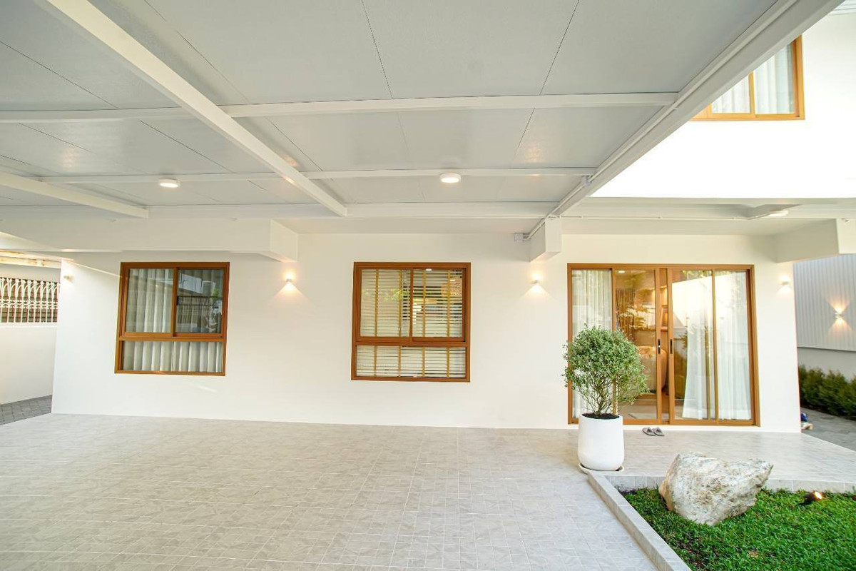 ขายบ้านลาดพร้าว101 แฮปปี้แลนด์ : บ้านเดี่ยว ลาดพร้าว 115 / 3 ห้องนอน (ขาย), Detached House Lat Phrao 115 / 3 Bedrooms (FOR SALE) BZD144