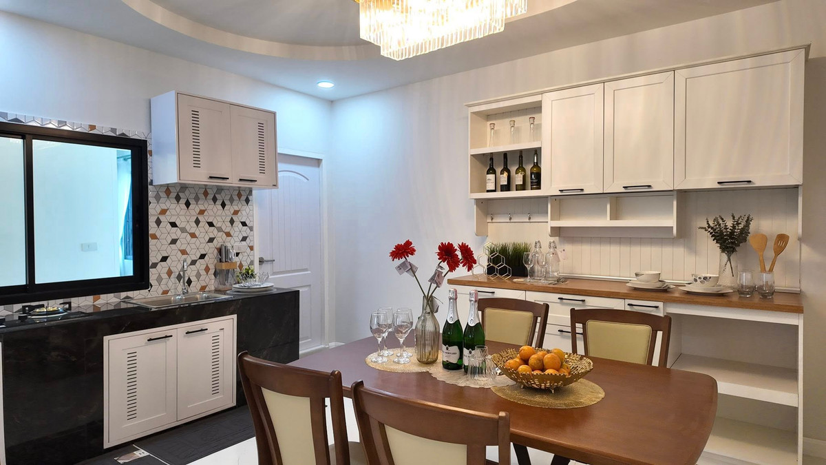 For SaleHousePattaya, Bangsaen, Chonburi : Detached House Phop Suk 2 / 3 Bedrooms (FOR SALE) BEWN087