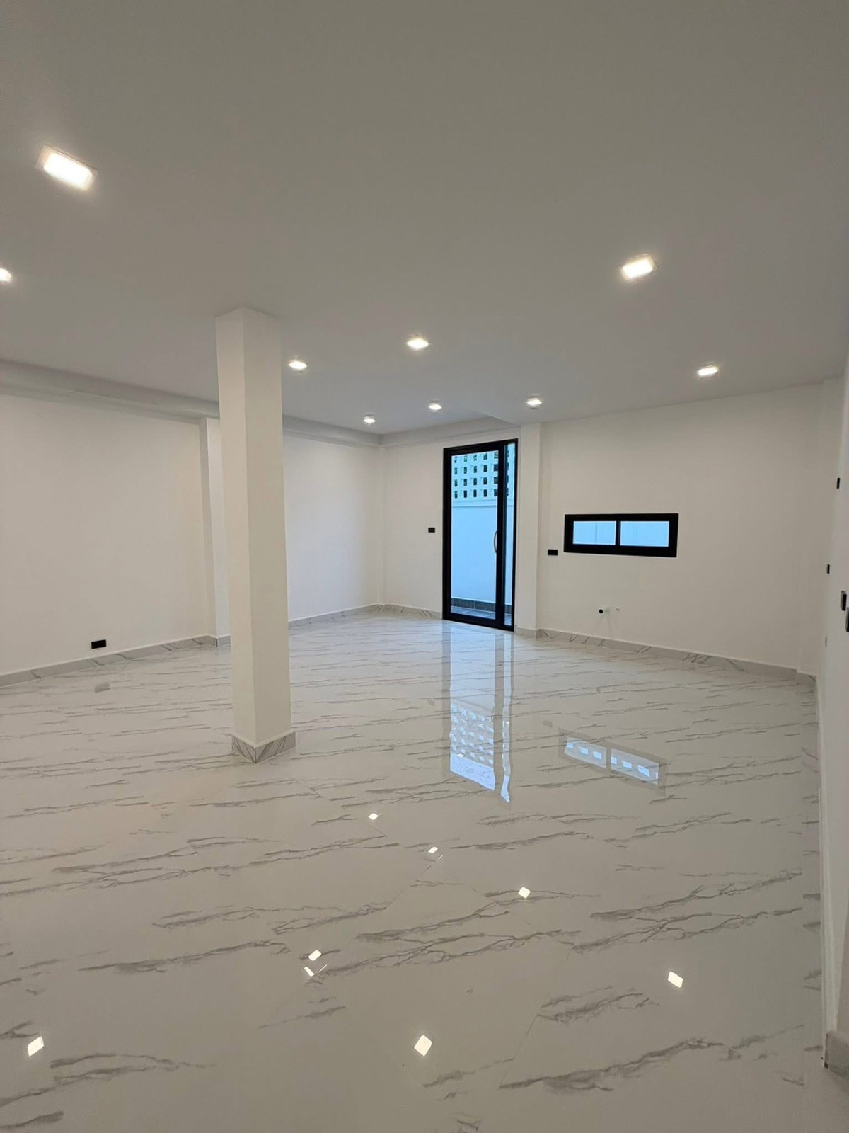 For SaleTownhomePattaya, Bangsaen, Chonburi : Townhome Thapya / 4 Bedrooms (For Sale), Townhome Thapya / 4 Bedrooms (FOR SALE) AM031