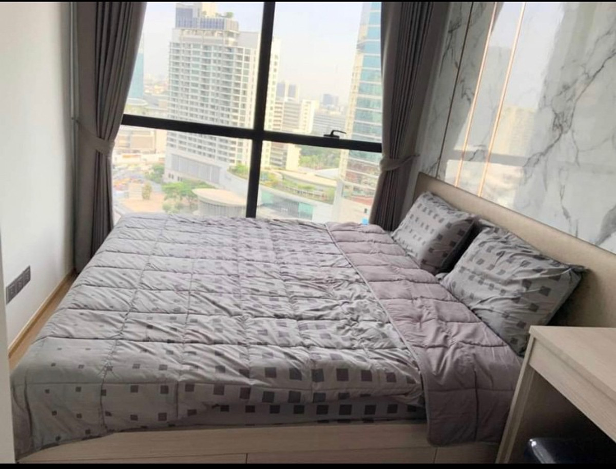 ขายคอนโดสยาม จุฬา สามย่าน :  ★ราคาพิเศษมาก ในราคา 15.24 ลบ. อยู่ติดถนนพระราม 4 ฝั่งตรงข้ามจามจุรีสแควร์ เดินทางสะดวกมาก ใกล้สยาม, สาทร, สีลม ห่างจาก MRT สามย่านเพียง 180 เมตร ★ Ashton Chula-Silom ★