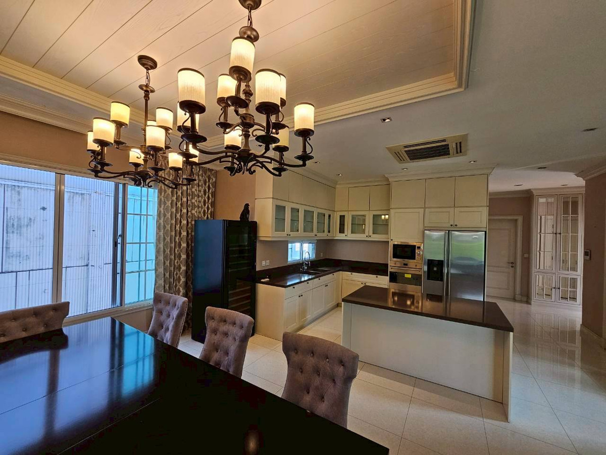 ให้เช่าบ้านบางนา แบริ่ง ลาซาล : นาราสิริ บางนา / 4 ห้องนอน (เช่า), Narasiri Bangna / 4 Bedrooms (FOR RENT) YOK085