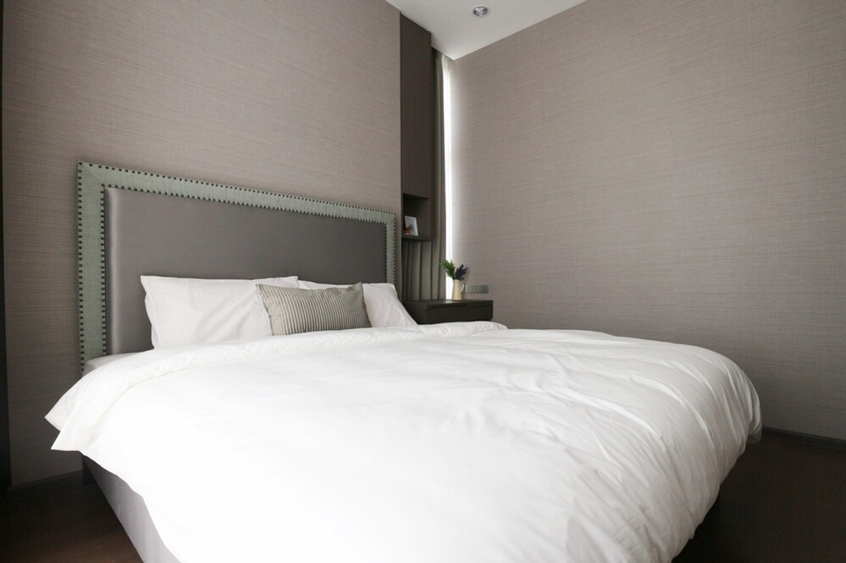 CondoSathorn, Narathiwat : 🔥 For Sale - Rent !! high floor 11++, Good location!! 🔥 Code C20221201600..........The Diplomat Sathorn, 2 bedroom, 2 bathroom, furnished, ready to move in, Special Deal!!📣📣