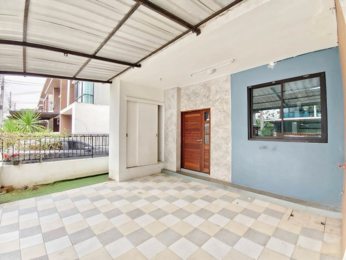 ให้เช่าทาวน์โฮมมีนบุรี-ร่มเกล้า : 🏡✨ ทาวน์โฮม 3 ชั้น ให้เช่า | โซนคลองสามวา ทำเลน่าอยู่ ✨🔑
💸 ราคาเช่า 16,000 บาท/เดือน
(สัญญาขั้นต่ำ 1 ปี)