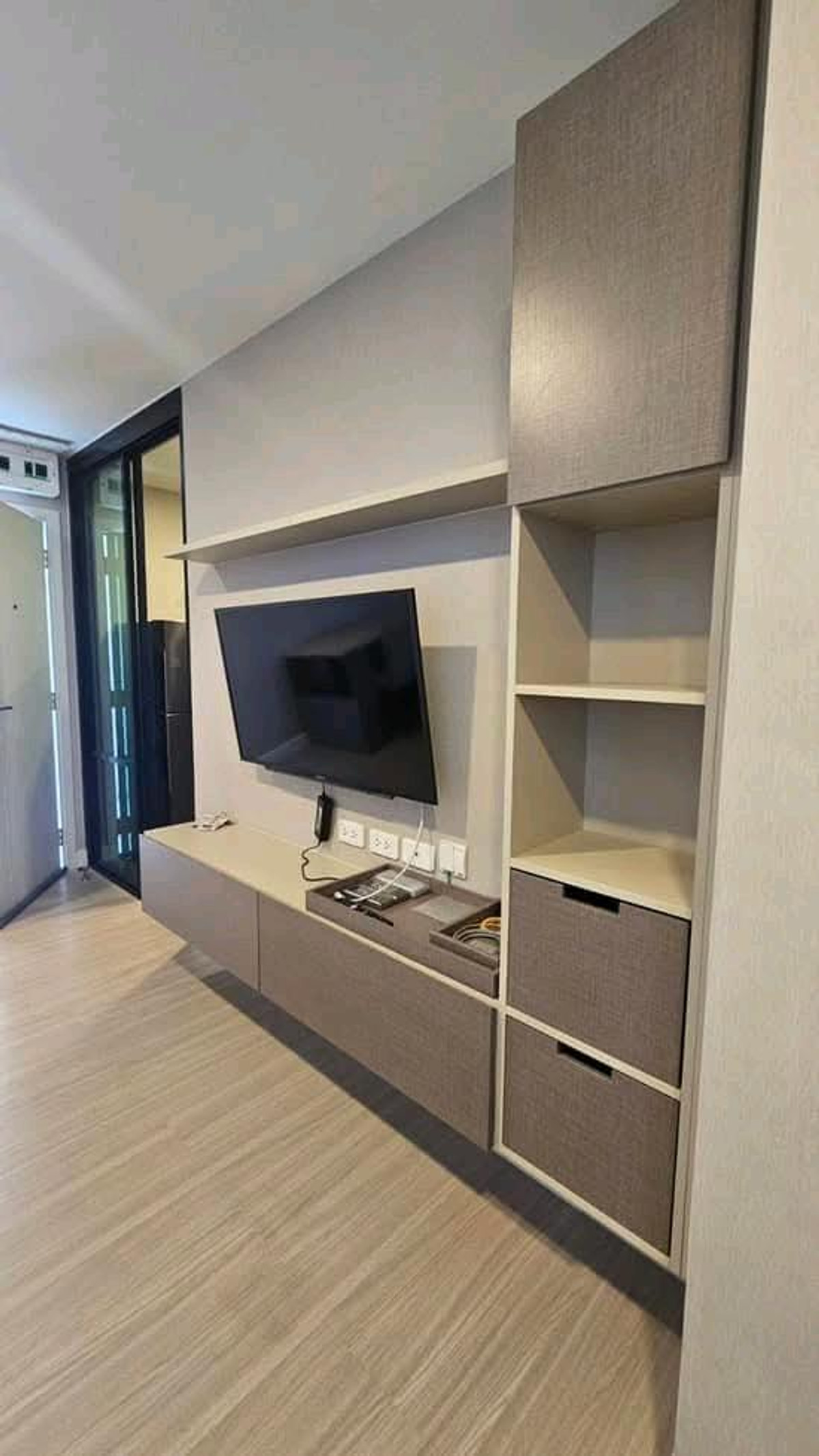 ให้เช่าคอนโดนวมินทร์ รามอินทรา : ให้เช่าคอนโด The Cube Station รามอินทรา 109 ห้องสวย พร้อมเครื่องใช้ไฟฟ้าเฟอร์นิเจอร์ครบ