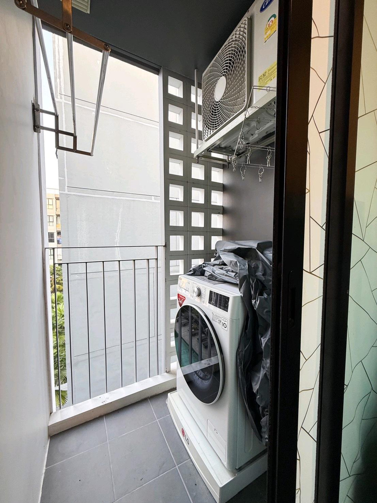 For RentCondoSamut Prakan,Samrong : Condo for rent: The Cube Loft Srinakarin - Theparak, beautiful room with electrical appliances, complete furniture.