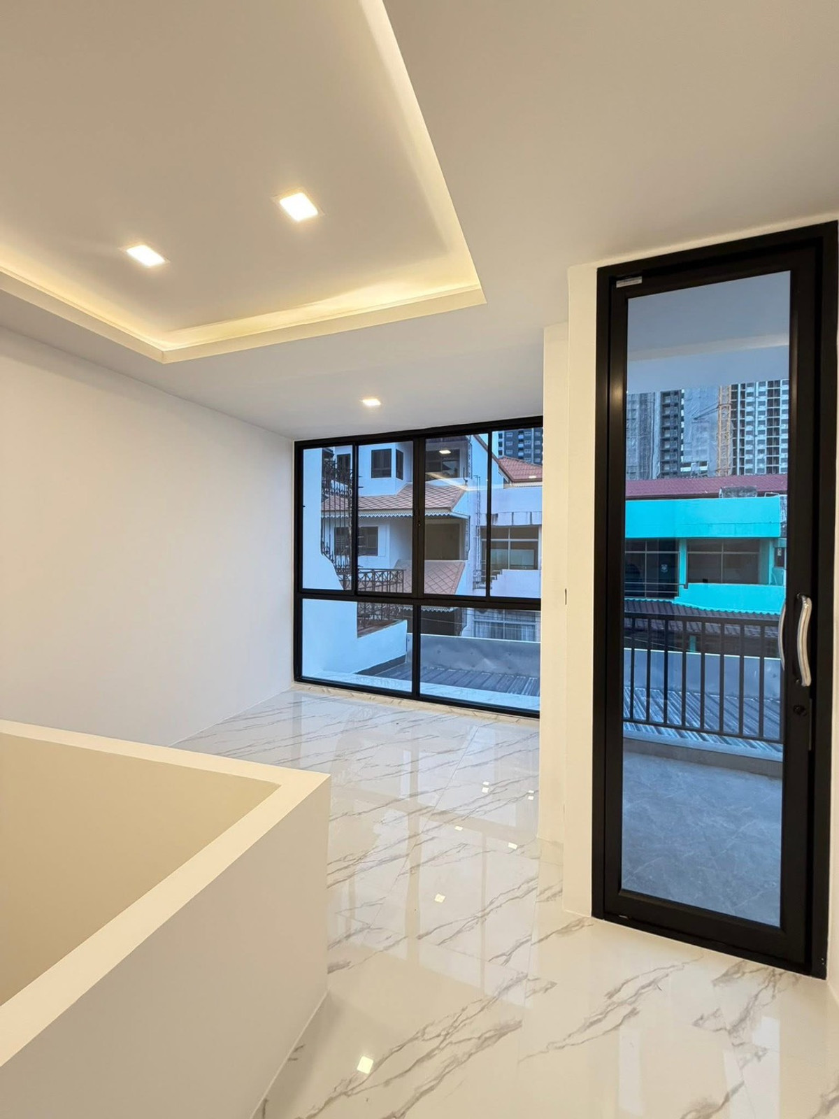 For SaleTownhomePattaya, Bangsaen, Chonburi : Townhome Thapya / 4 Bedrooms (For Sale), Townhome Thapya / 4 Bedrooms (FOR SALE) AM031