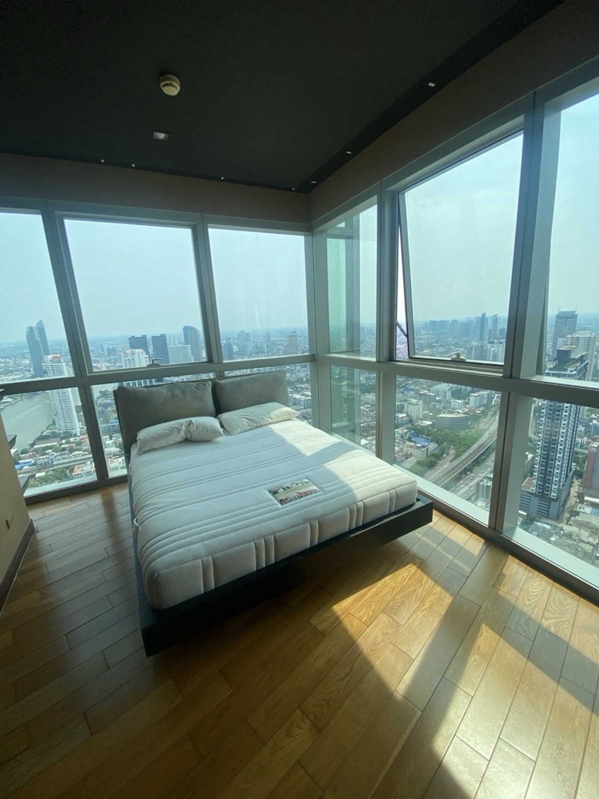 ขายคอนโดวงเวียนใหญ่ เจริญนคร : The River. for sale - 0816037454