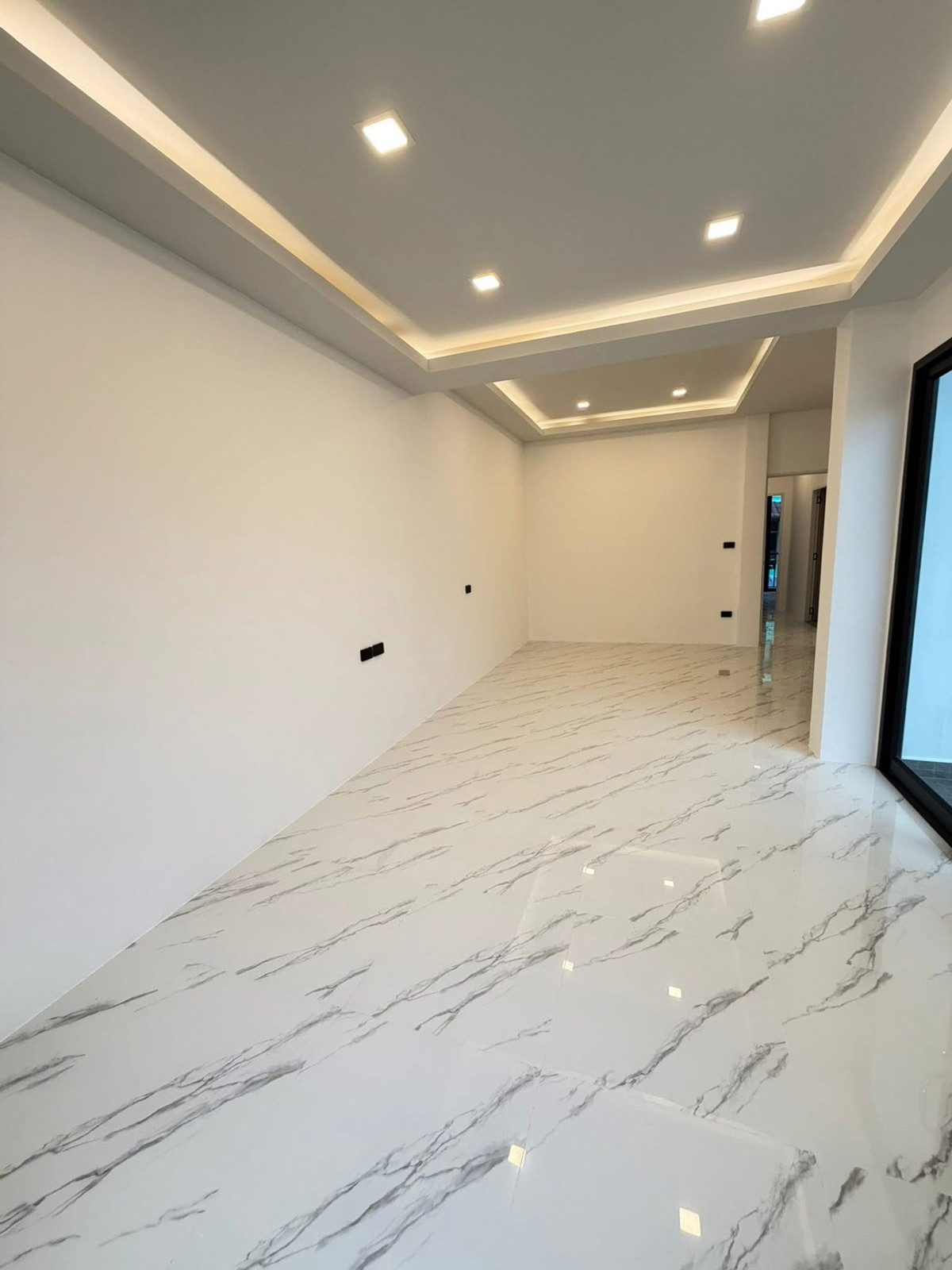 For SaleTownhomePattaya, Bangsaen, Chonburi : Townhome Thapya / 4 Bedrooms (For Sale), Townhome Thapya / 4 Bedrooms (FOR SALE) AM031