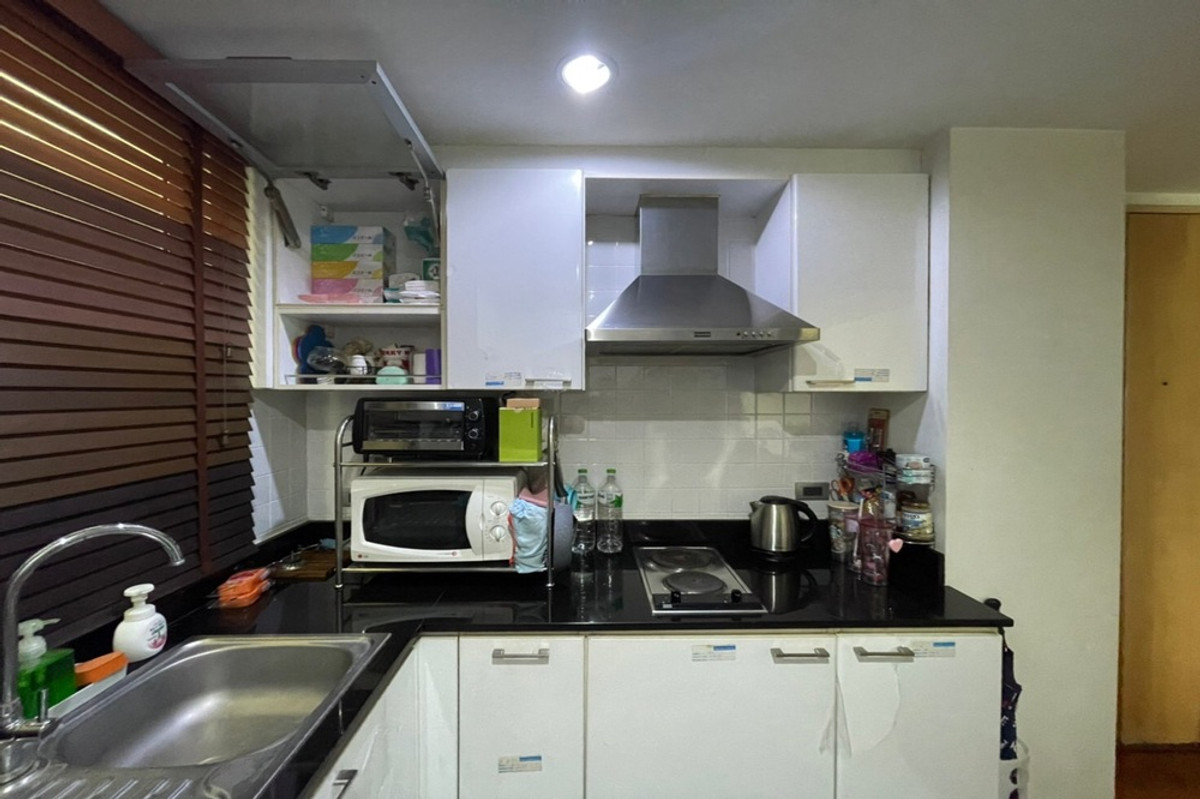 For SaleCondoSilom, Saladaeng, Bangrak : 🔥 For Sale !! high floor 14++, Good location !!🔥 Code C20221202970..........Baan Siri Silom, 1 bedroom, 1 bathroom, furnished, Special Deal!!📣📣