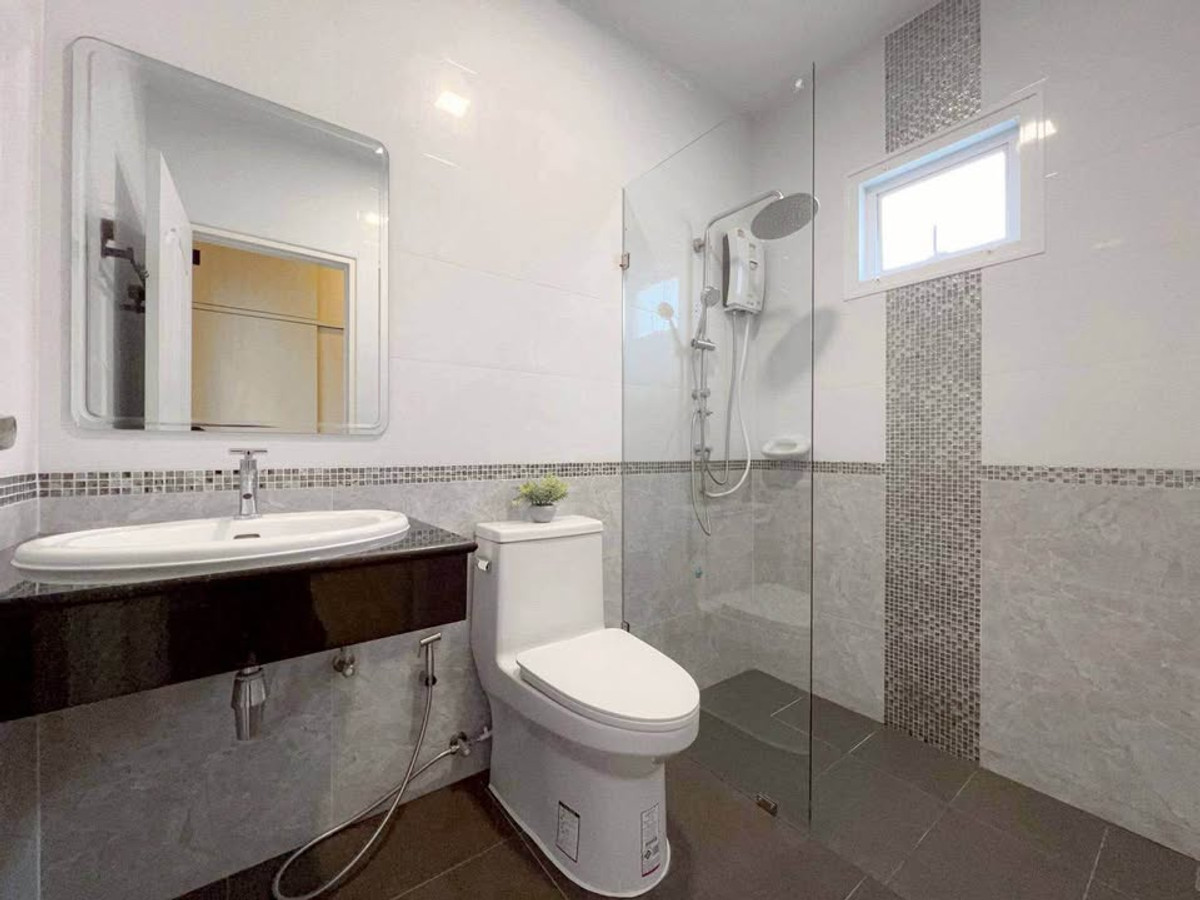 For SaleHousePattaya, Bangsaen, Chonburi : Grand PMC 7 / 3 Bedrooms (For Sale), Grand PMC 7 / 3 Bedrooms (FOR SALE) BEWN103