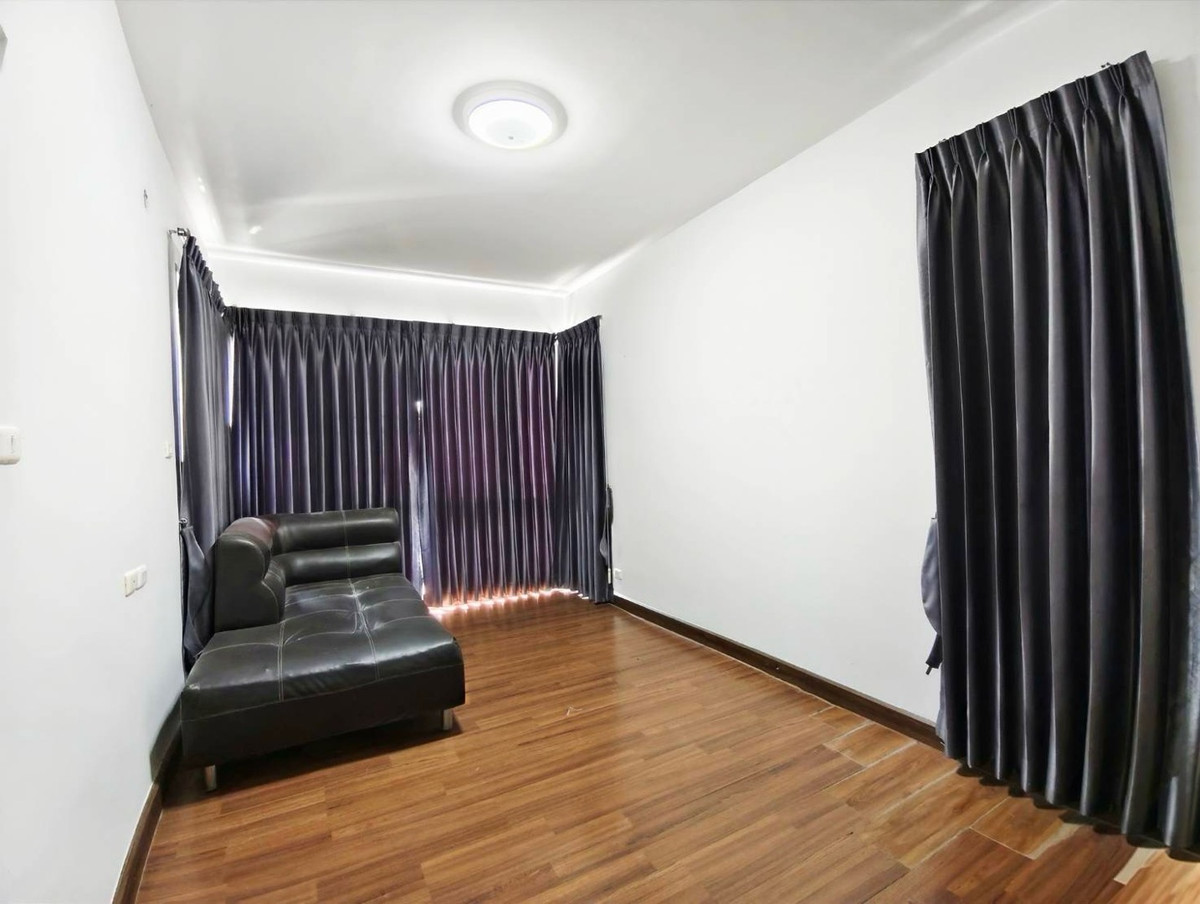 ให้เช่าทาวน์โฮมมีนบุรี-ร่มเกล้า : 🏡✨ ทาวน์โฮม 3 ชั้น ให้เช่า | โซนคลองสามวา ทำเลน่าอยู่ ✨🔑
💸 ราคาเช่า 16,000 บาท/เดือน
(สัญญาขั้นต่ำ 1 ปี)