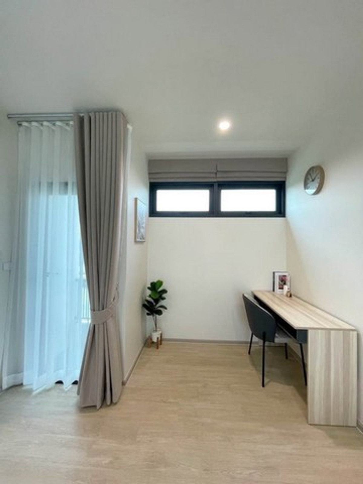 ให้เช่าบ้านสมุทรปราการ สำโรง : HR3246ให้เช่าบ้านเดี่ยวหรู หลังมุม ติดถนนหลัก – โครงการ พิมนารา ศรีนครินทร์-บางนา บ้านใหม่ เฟอร์ครบ พร้อมเข้าอยู่