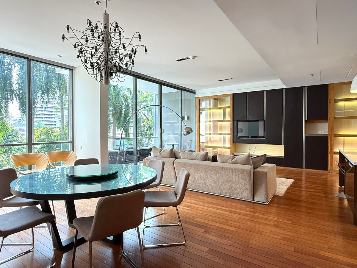 ให้เช่าคอนโดสุขุมวิท อโศก ทองหล่อ : คอนโด 3 ห้องนอน ขนาดกว้างขวาง ใจกลางอโศก บรรยากาศสไตล์รีสอร์ท