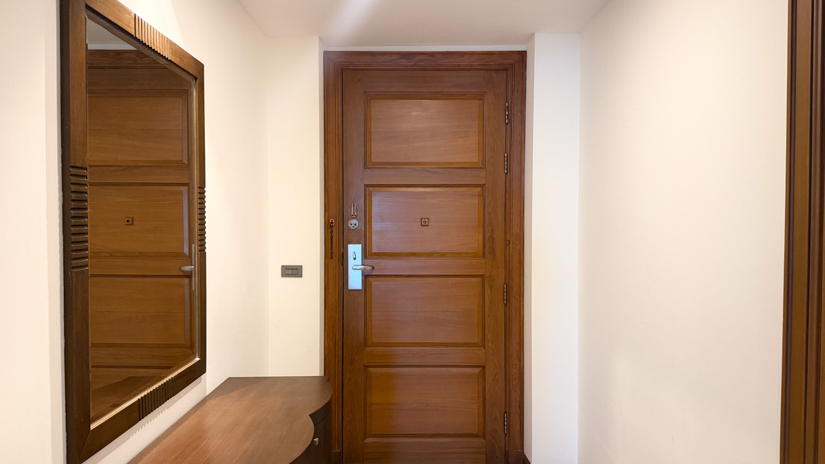 For RentNana, North Nana,Sukhumvit13, Soi Nana : Spacious 3-Bedroom 220 Sq.m. for Rent | B.T. Residence Sukhumvit 8 Please call: 062-496-6454